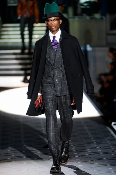 Look 10
